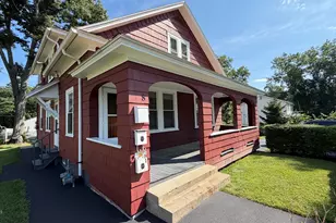 8 Elton St, Worcester, MA 01604 - Photo 2