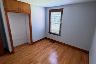 8 Elton St, Worcester, MA 01604 - Photo 12