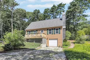 193 Wayside Dr, Brewster, MA 02631 - Photo 1
