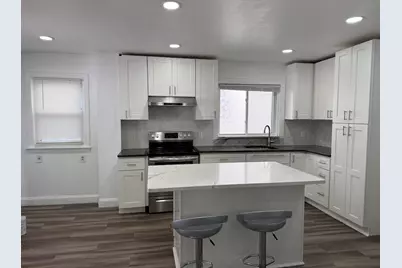 22 Hancock St, Malden, MA 02148 - Photo 2