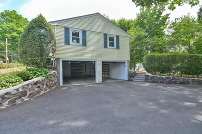 4 Edgemont Ave, Reading, MA 01867 - Photo 4