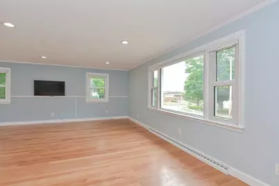 4 Edgemont Ave, Reading, MA 01867 - Photo 10