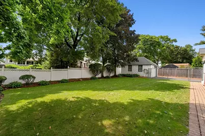 32 Sagamore Ave, Medford, MA 02155 - Photo 34