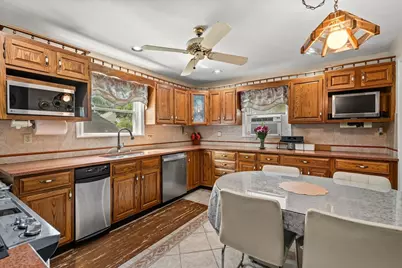 32 Sagamore Ave, Medford, MA 02155 - Photo 10