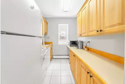 100 Marion Street #11, Brookline, MA 02446 - Photo 2