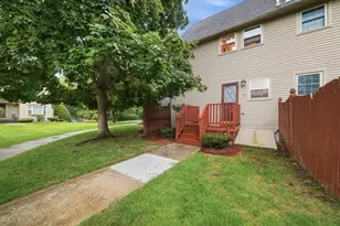 8 Quail Run, Tewksbury, MA 01876 - Photo 34