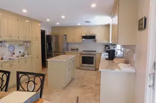 621 Marshall St, Holliston, MA 01746 - Photo 4