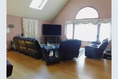 621 Marshall St, Holliston, MA 01746 - Photo 14