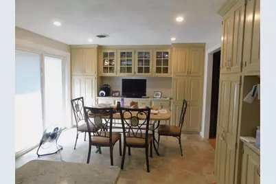 621 Marshall St, Holliston, MA 01746 - Photo 2