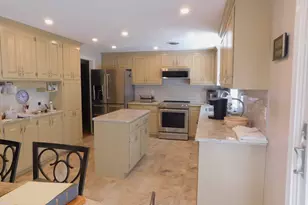621 Marshall St, Holliston, MA 01746 - Photo 4