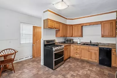 330 Primrose St, Haverhill, MA 01830 - Photo 8