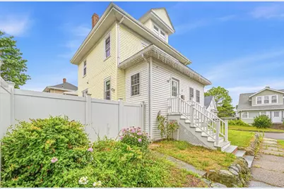 3 Florence St, Quincy, MA 02170 - Photo 2
