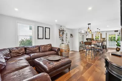 61 Abbey St, Chicopee, MA 01013 - Photo 2