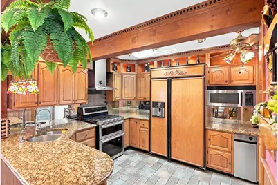 38 Eastman Ave, Swampscott, MA 01907 - Photo 1