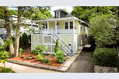 15 Murray Hill Rd, Medford, MA 02155 - Photo 2