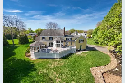 18 Ocean Ave, Newburyport, MA 01950 - Photo 2