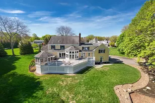 18 Ocean Ave, Newburyport, MA 01950 - Photo 2