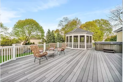 18 Ocean Ave, Newburyport, MA 01950 - Photo 34