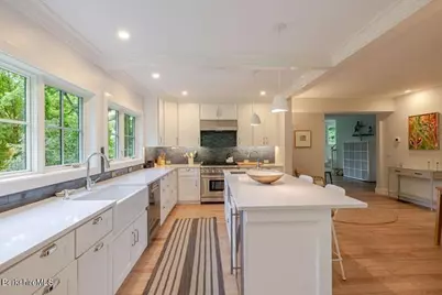 10 Berkshire Heights, Great Barrington, MA 01230 - Photo 8