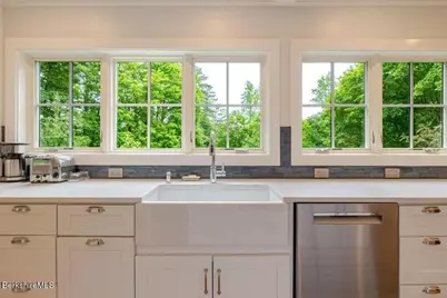 10 Berkshire Heights, Great Barrington, MA 01230 - Photo 6