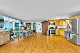 199 Edgewater Dr W, Falmouth, MA 02536 - Photo 12