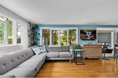 199 Edgewater Dr W, Falmouth, MA 02536 - Photo 14