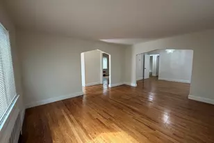 28 Sparrow St, Boston, MA 02132 - Photo 4