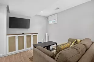 7 Conant St, Provincetown, MA 02657 - Photo 24