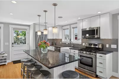 7 Conant Street #Unit 4, Provincetown, MA 02657 - Photo 4