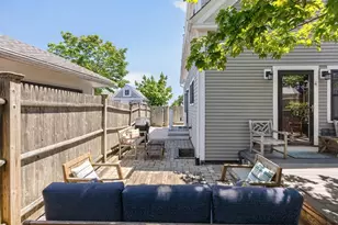 7 Conant St, Provincetown, MA 02657 - Photo 34