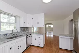 318 S Main St, Hopedale, MA 01747 - Photo 8