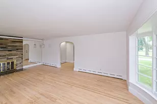 318 S Main St, Hopedale, MA 01747 - Photo 12
