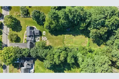 13 Forrest Rd, Topsfield, MA 01983 - Photo 2