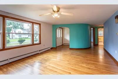 7 Fairacres Ave, Raynham, MA 02767 - Photo 2