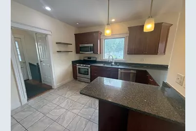 565 Main St #2, Watertown, MA 02472 - Photo 2