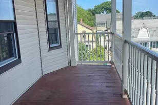 187 White St, Lowell, MA 01854 - Photo 2