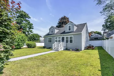 90 Gilbert St, Lawrence, MA 01843 - Photo 2