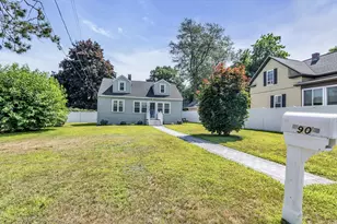 90 Gilbert St, Lawrence, MA 01843 - Photo 4