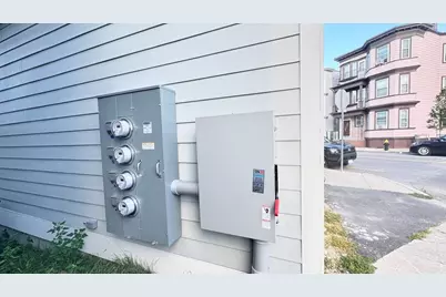 806 Saratoga, Boston, MA 02128 - Photo 12