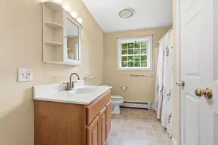 27 Fountain St, Orange, MA 01364 - Photo 18