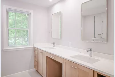 112 Burlington Street, Woburn, MA 01801 - Photo 8