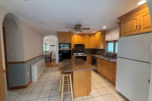 72 Moreland St, Somerville, MA 02145 - Photo 2