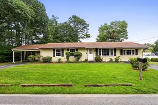 26 Cromesett Rd, Wareham, MA 02571 - Photo 1