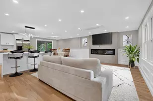 14 Travis Dr, Framingham, MA 01702 - Photo 4