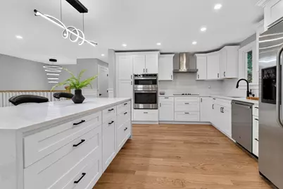 14 Travis Dr, Framingham, MA 01702 - Photo 4