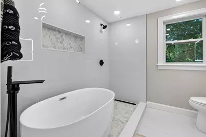 14 Travis Dr, Framingham, MA 01702 - Photo 8