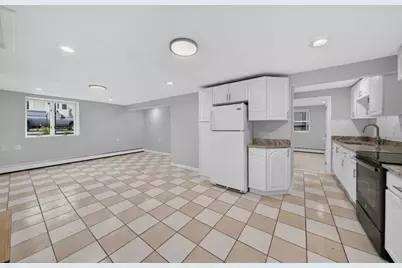 69 Pitcairn St, Revere, MA 02151 - Photo 26