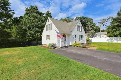 4 Loring St, Auburn, MA 01501 - Photo 2