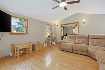 4 Loring St, Auburn, MA 01501 - Photo 16