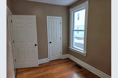 184 King St, Springfield, MA 01109 - Photo 12
